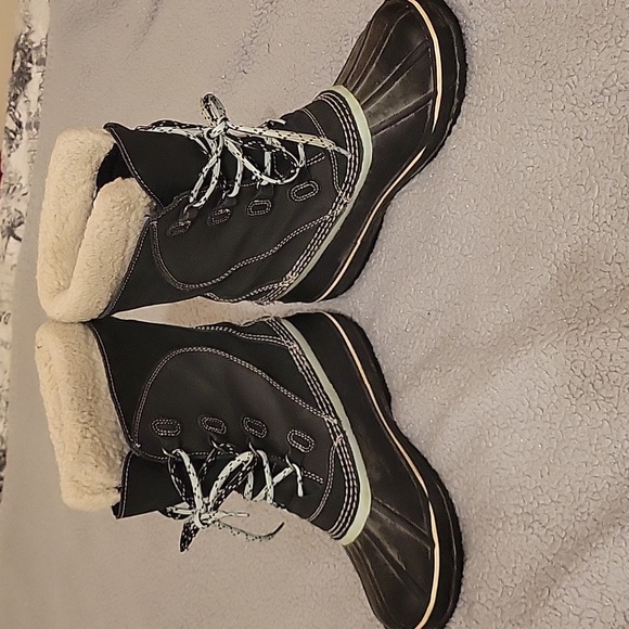 LL Bean winter boots - Picture 3 of 8